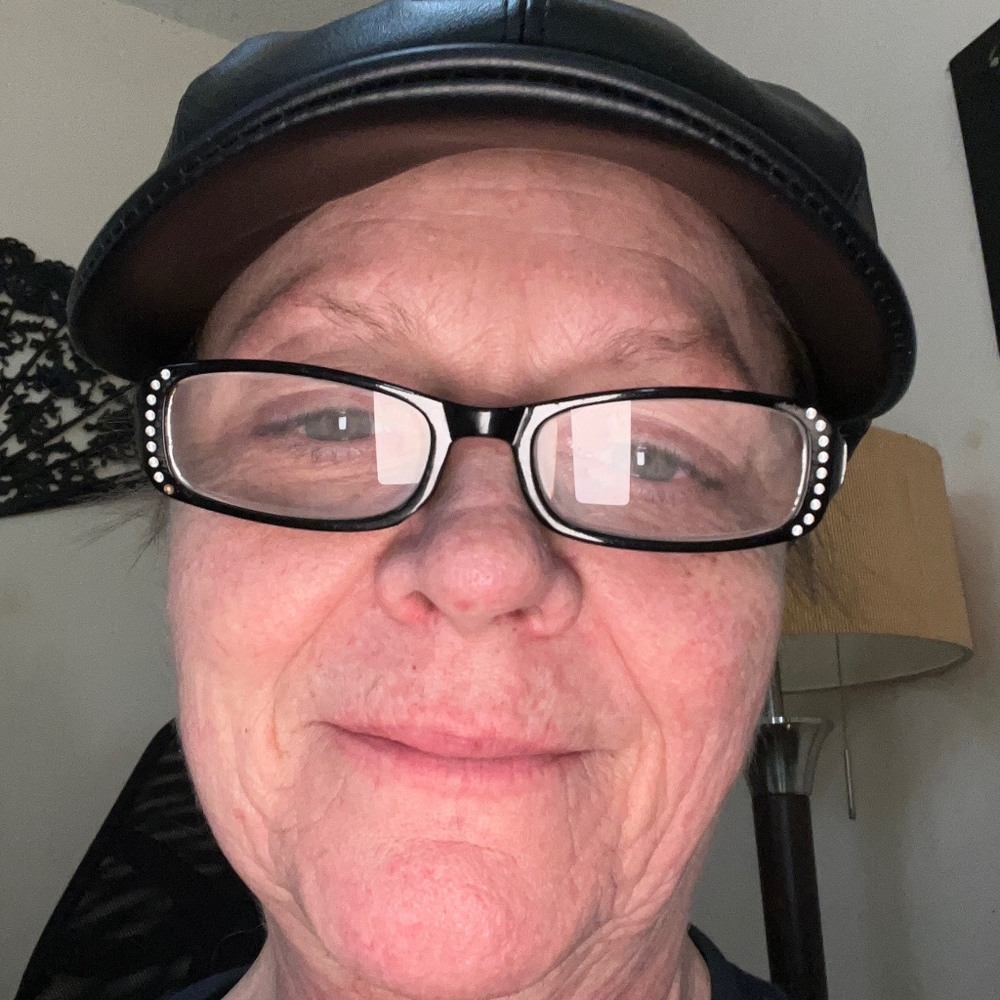 Meet your Posher, Brenda